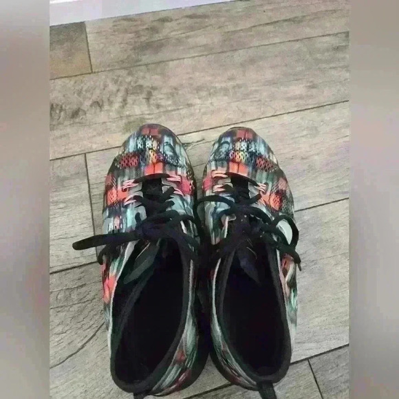 Nike Multicolor Women's Sneakers - Picture 4 of 14